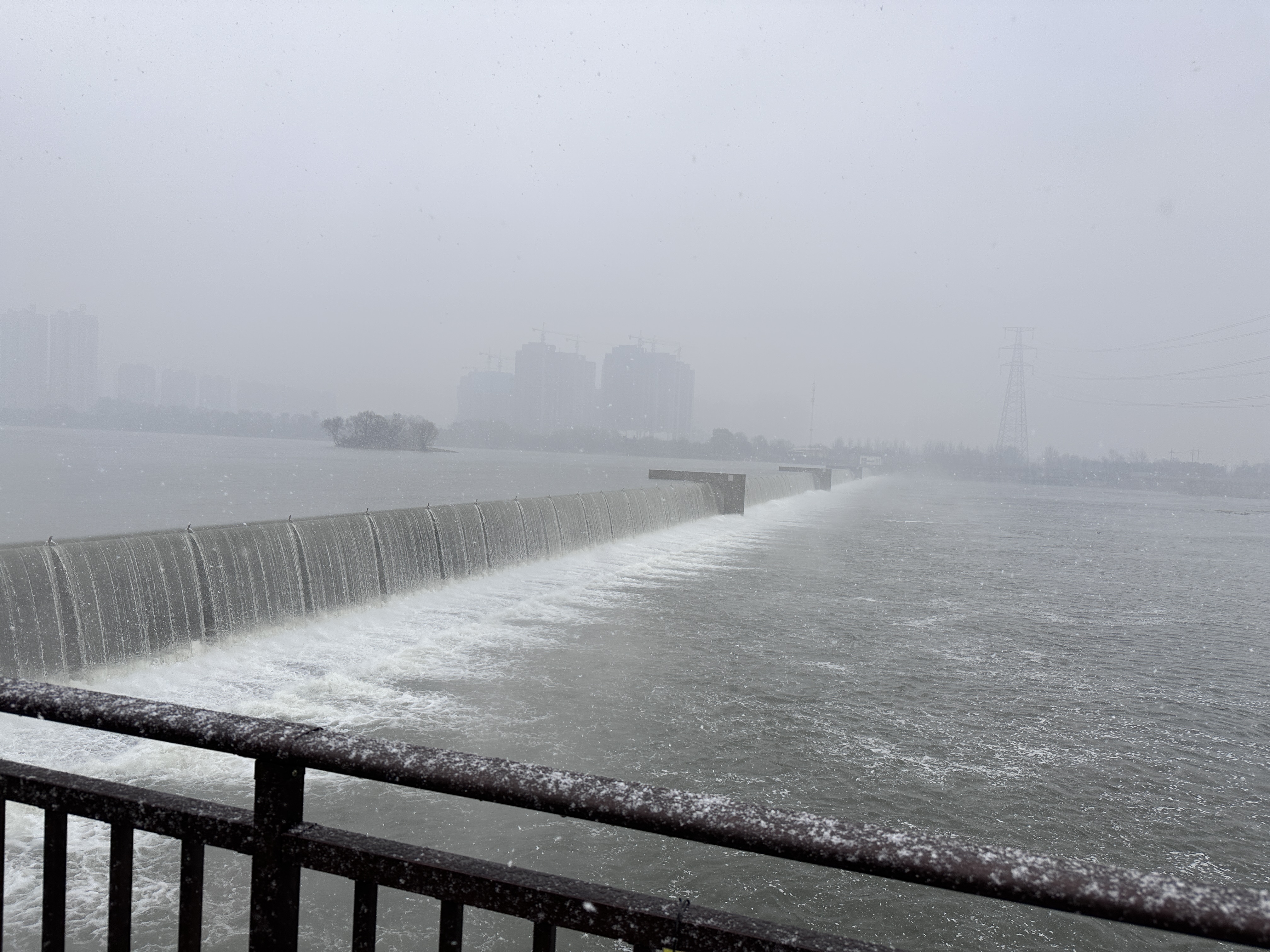 氣盾壩、橡膠壩冬季運(yùn)行（除冰系統(tǒng)）